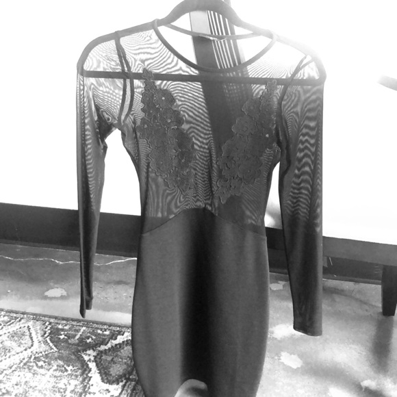 Black mini dress with embroidered flowers - Picture 1 of 4